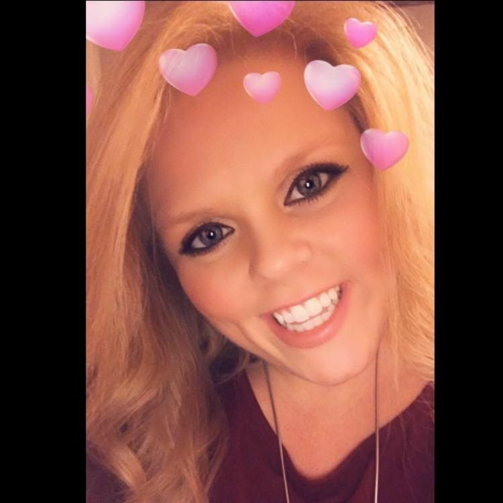 Meet your Posher, Alicia